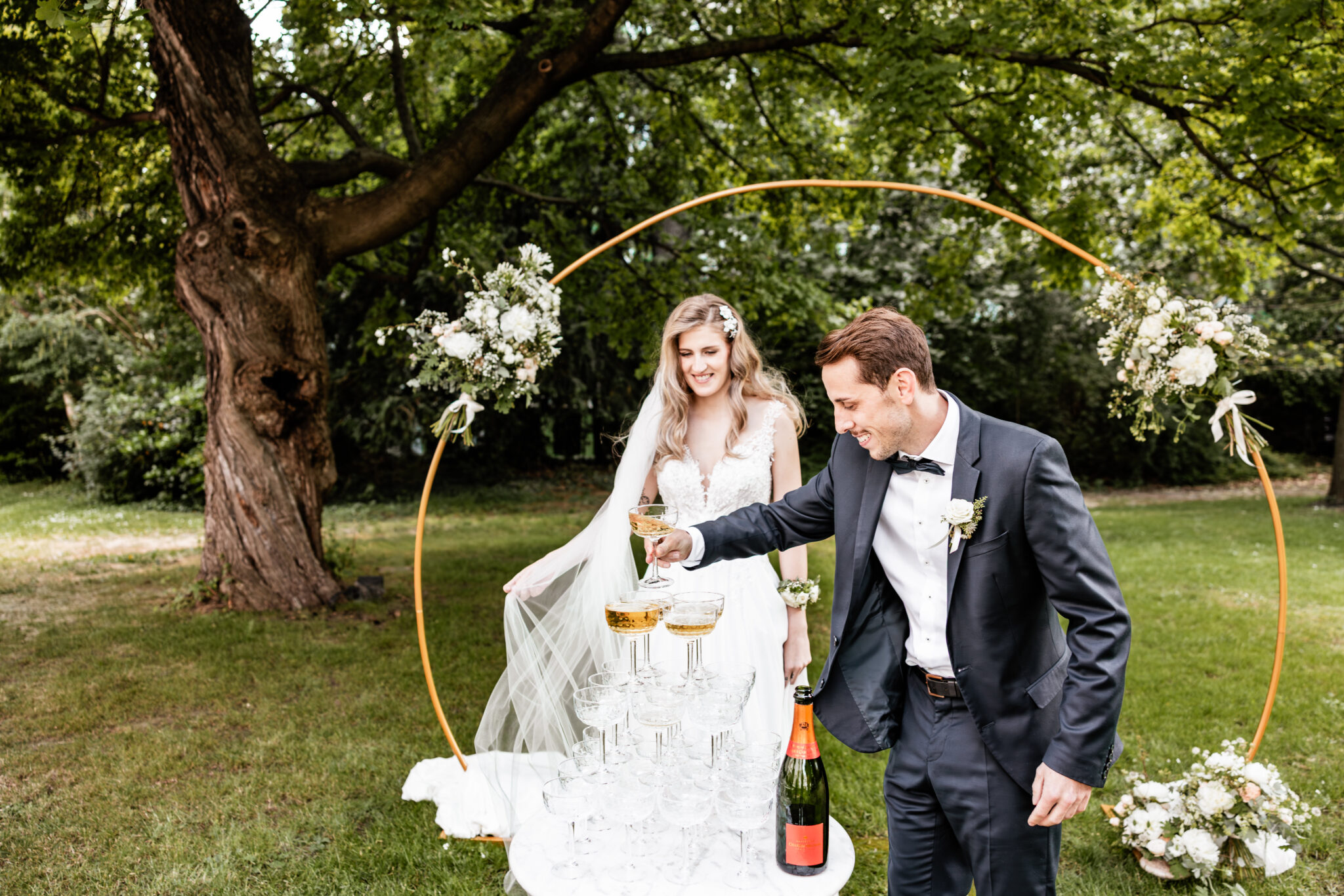 Fotografie & Dekorahmen: Verena Prinz Konzept und Planung: Thorel Events, e.U. & Verena Prinz Photography Hochzeitsplanung: Thorel Events, e.U. @thorel_weddings_eventsPhotography @verenaprinzphotography Modelpaar: Stephanie @berriebeff & LukasLocation: P