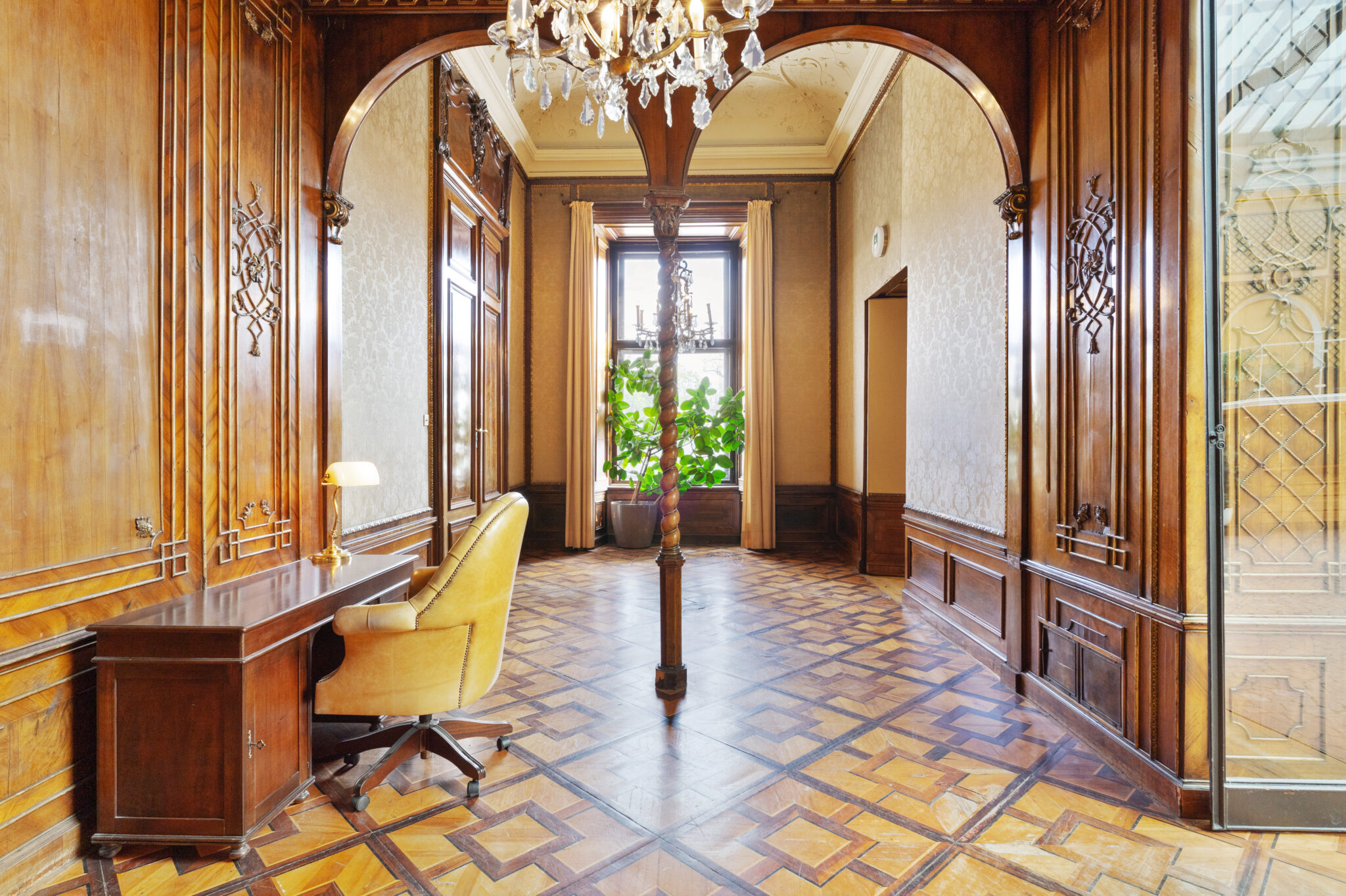 backbone_40595_029_HD