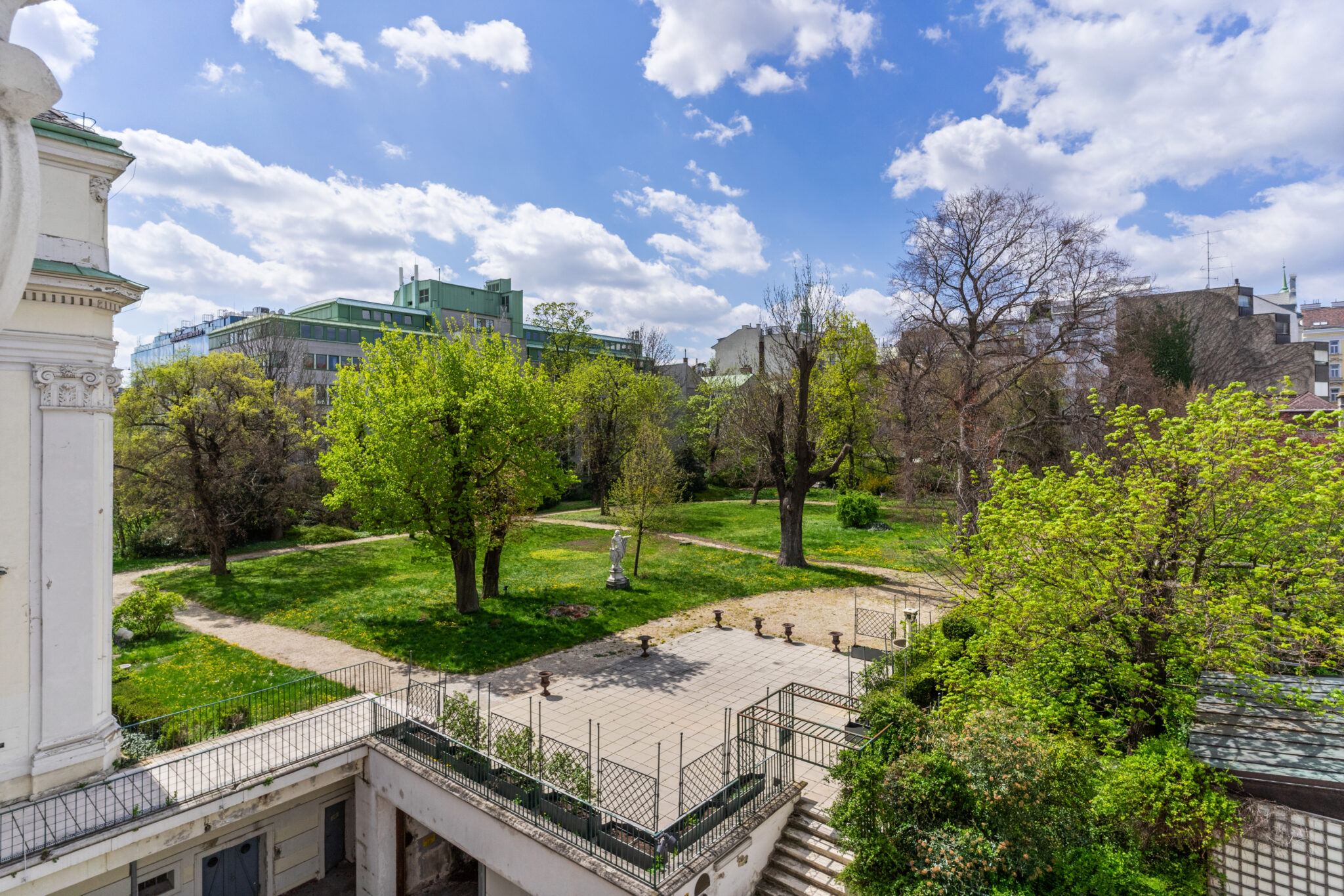 backbone_40595_065_HD