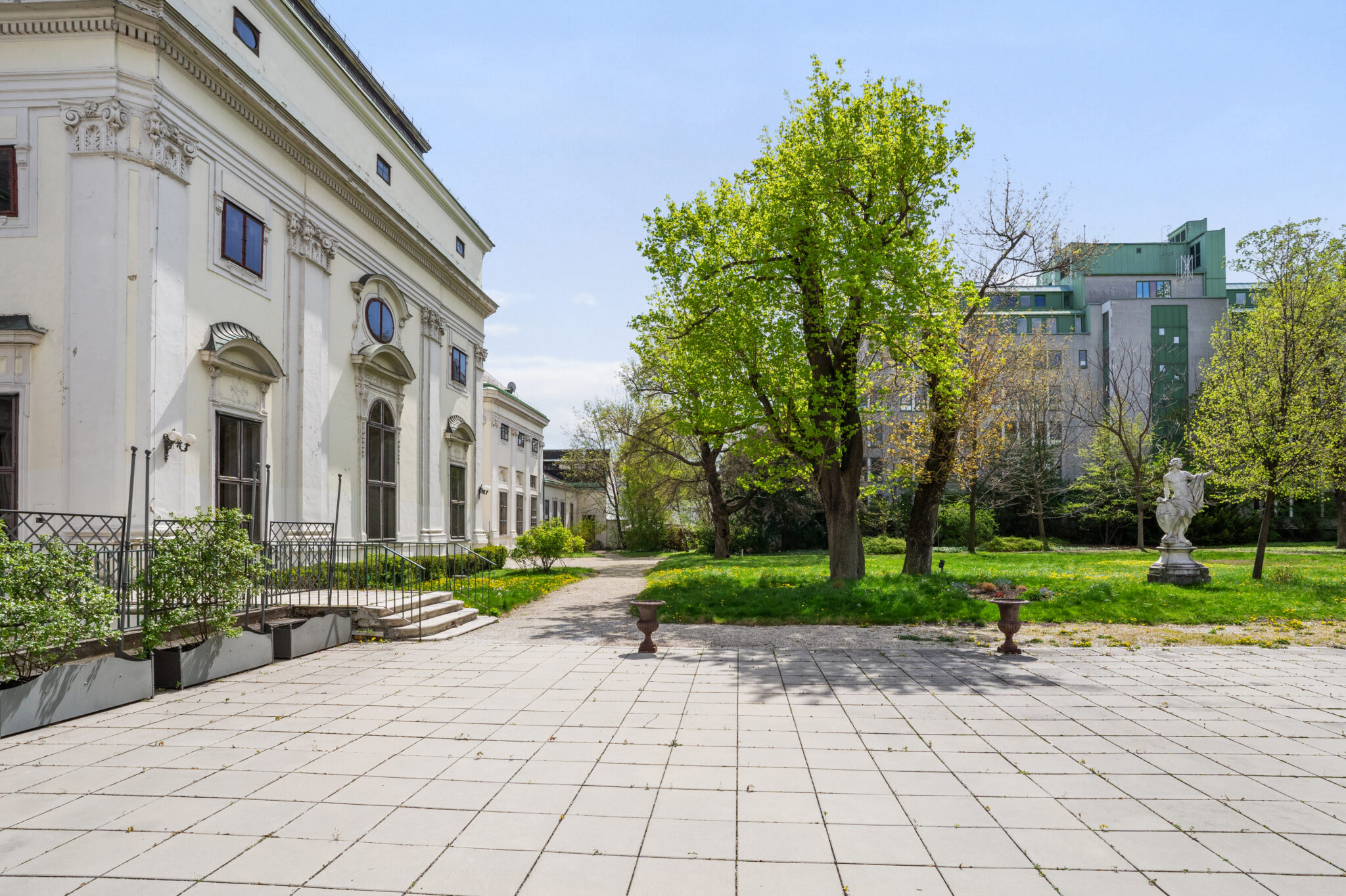 backbone_40595_072_HD